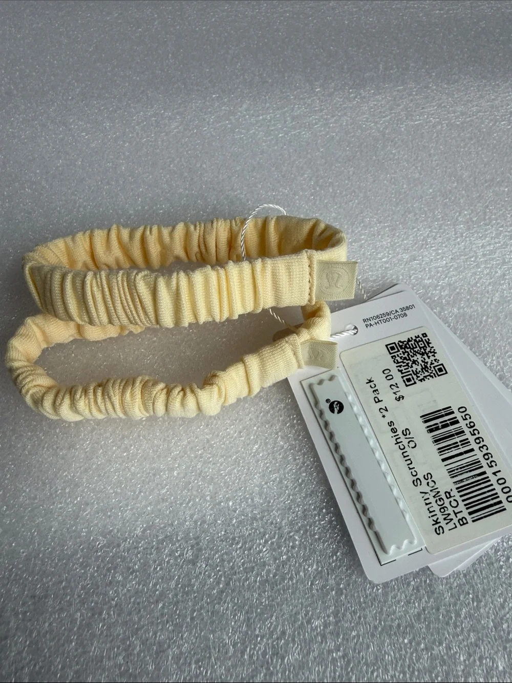 🆕 LULULEMON Skinny Scrunchies 2 Pack BTCR Butter Cream NWT